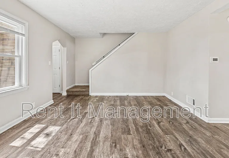3314 Franklin St — Photo 7