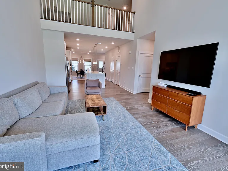 33731 Freeport Dr — Photo 6