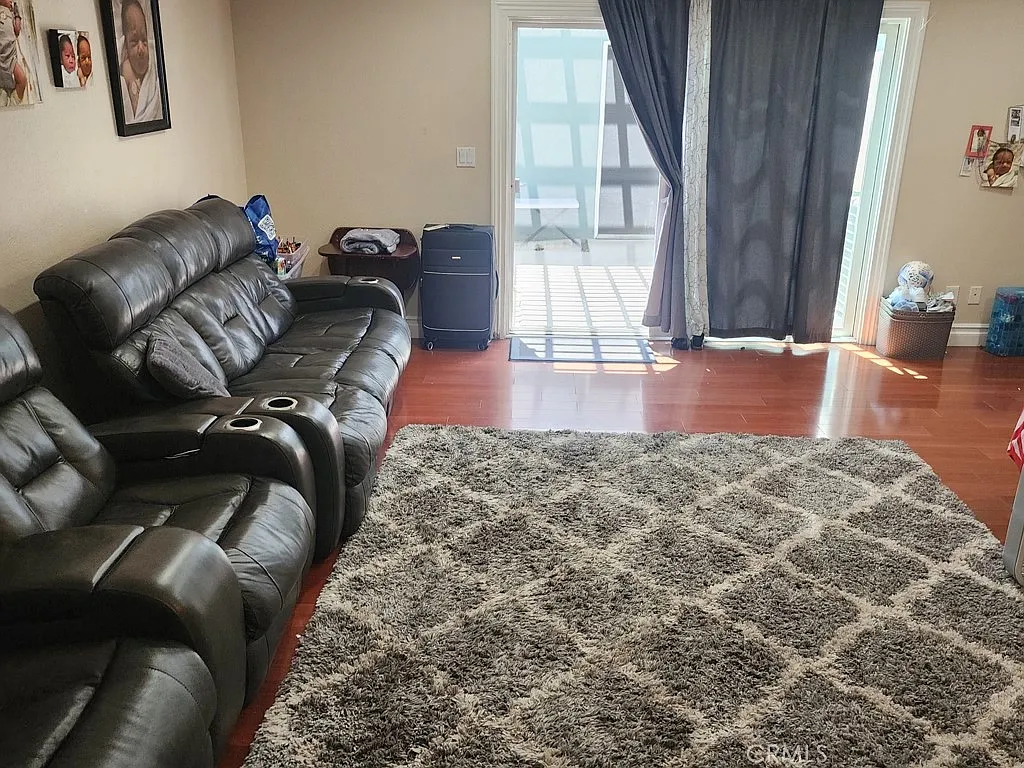 3 bed, 2.5 bath, 1150 sqft, $3,450 — Photo 4
