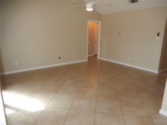 3rd image of 10107 Woodstock Dr