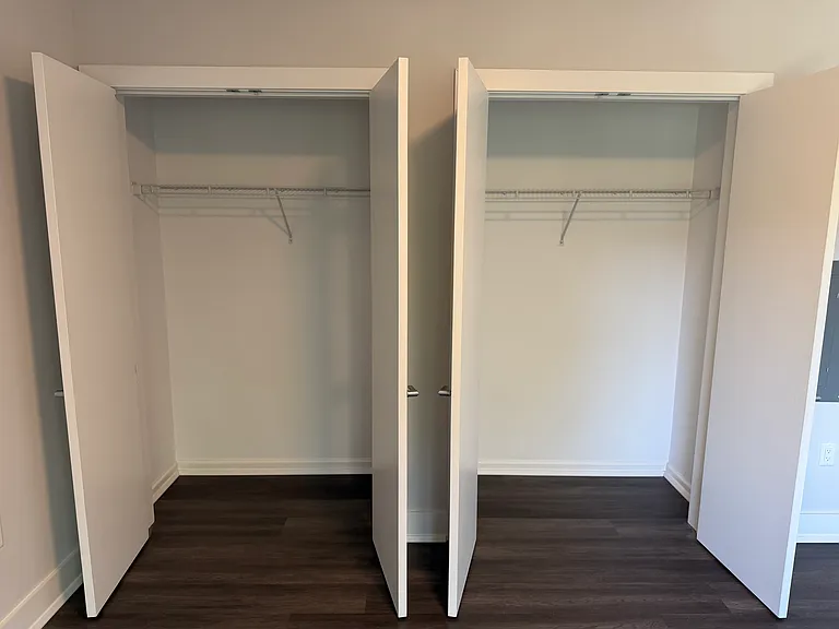 2301 Lemoine Ave #402 — Photo 8