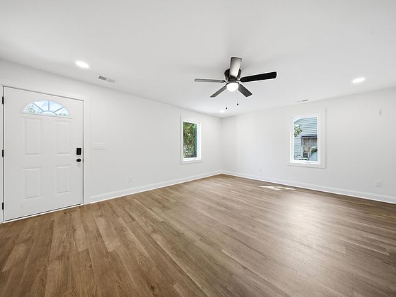 2nd image of 949 Texas St