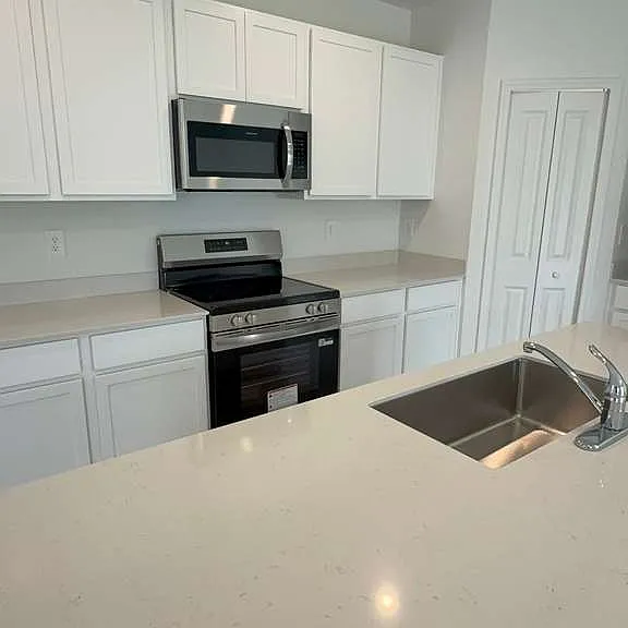 3619 Hardman Dr — Photo 3