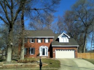 926 57th St, West Des Moines, IA 50266