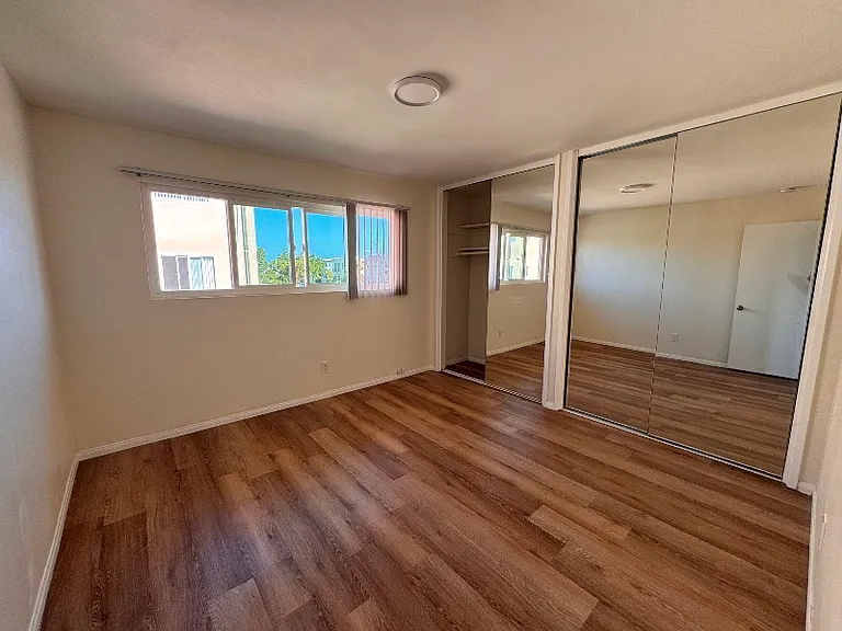 520 Avenue G #7 — Photo 8