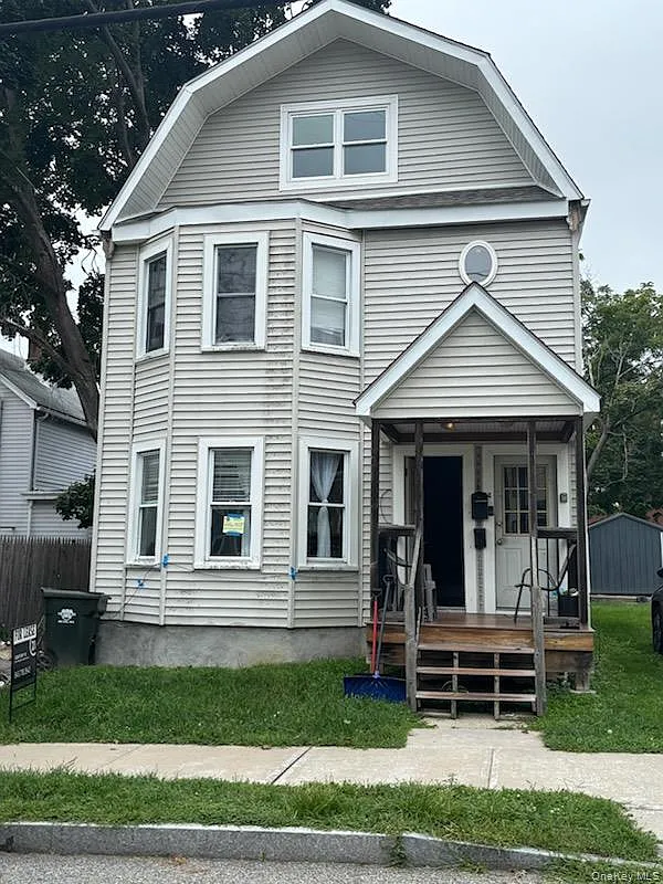 2 bed, 1.0 bath, 1094 sqft, $1,950 — Photo 1
