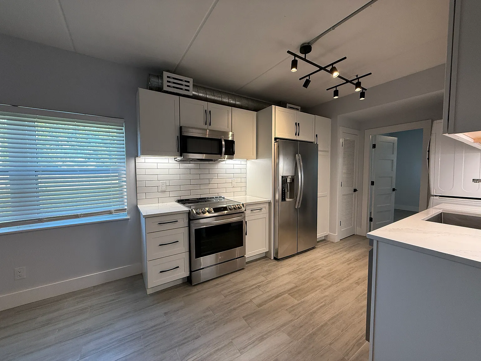 1 bed, 574 sqft, $1,649 — Photo 4