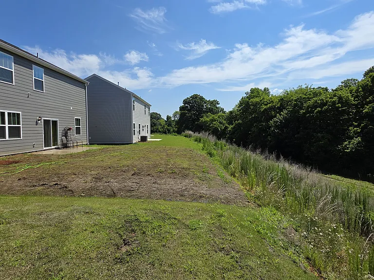 1600 Secrest Commons Dr — Photo 27