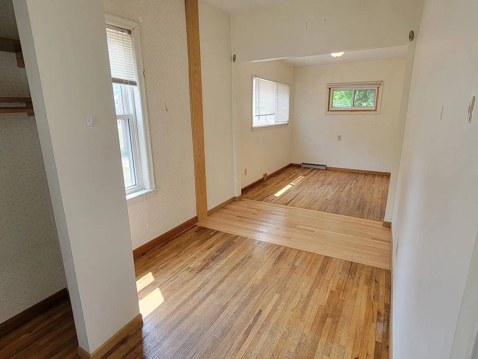 3 bed, $995 — Photo 3