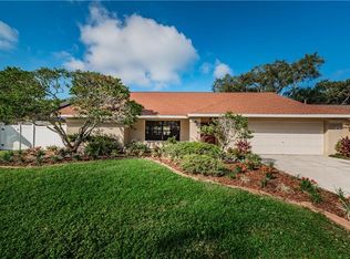 1053 Falcon Ridge Ln, Palm Harbor, FL 34683
