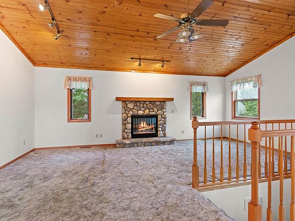 3rd image of 4555 LYNN HILL ROAD