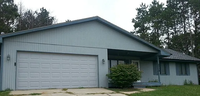 2714 Norway Pine Rd photo 1