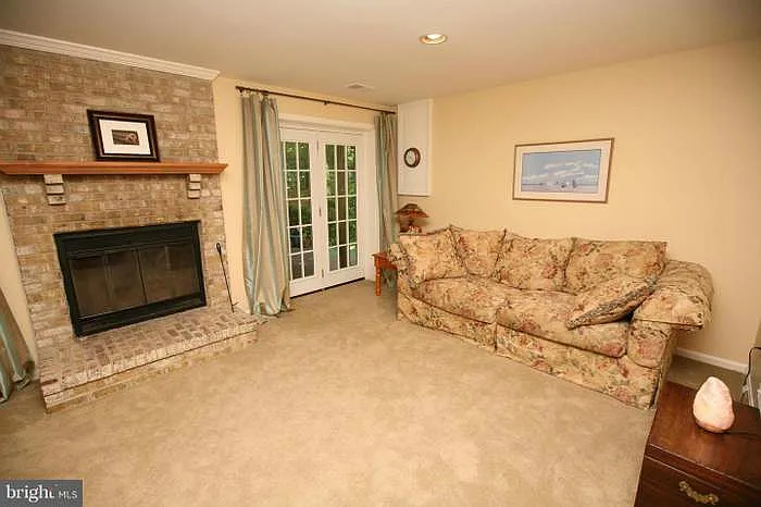 11429 Oak Leaf Dr — Photo 23