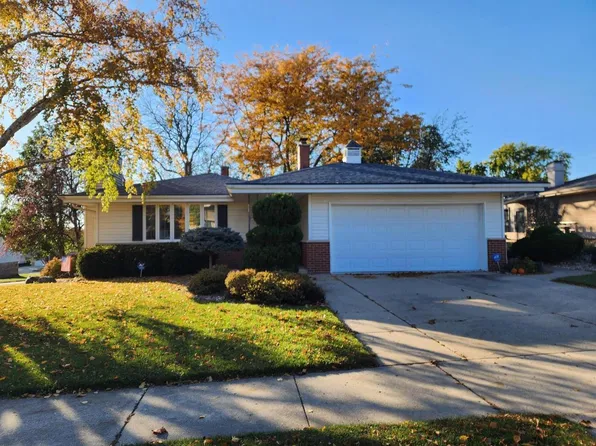 365 Donald DRIVE, Burlington, WI 53105
