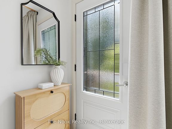 4th image of 30 Lakeview Ave