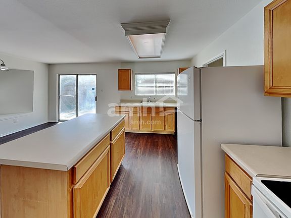 4th image of 311 Bello Dr