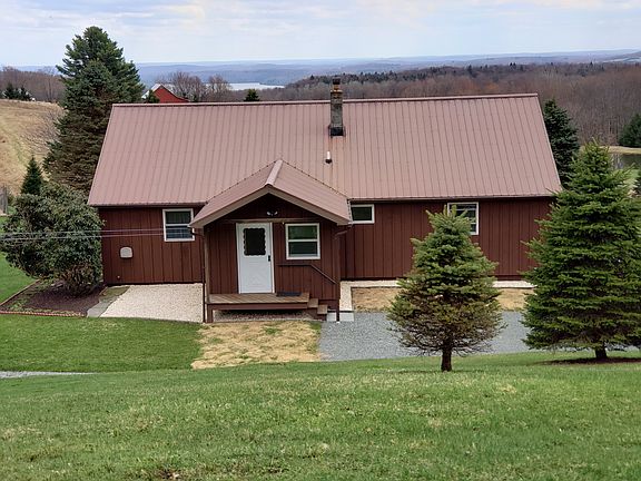 2nd image of 8 Clifford Ln