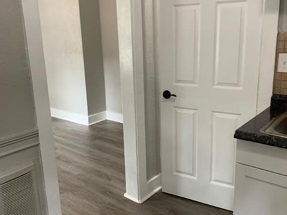 4th image of 2624 4th St S APT 3