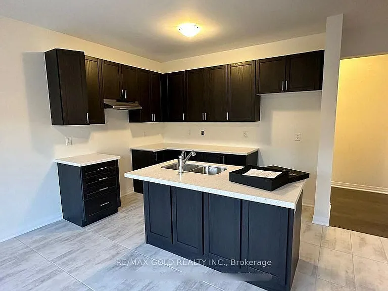 1261 Stevens Rd — Photo 2