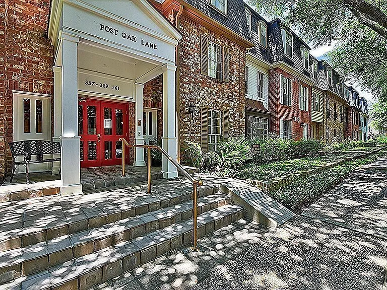 361 N Post Oak Ln #241 — Photo 3