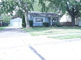 4590 Silverdale Rd, North Olmsted, OH