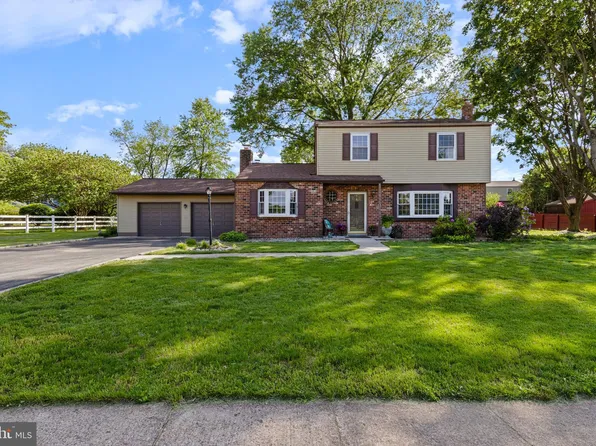 1908 Sterigere St, Norristown, PA 19403