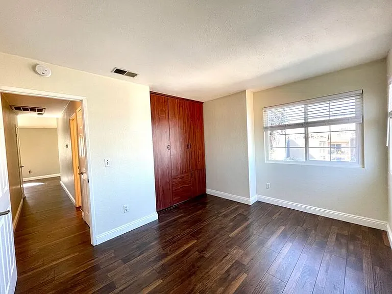 3935 Oregon St #4 — Photo 9