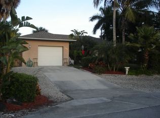 3193 Lakeview Dr, Naples, FL 34112