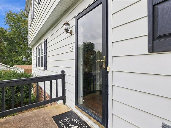 2nd image of 166 Westhampton Ct