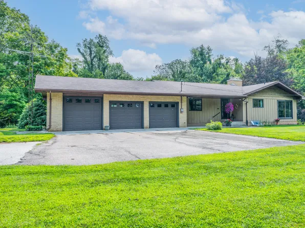 9254 Garr Rd, Berrien Springs, MI 49103