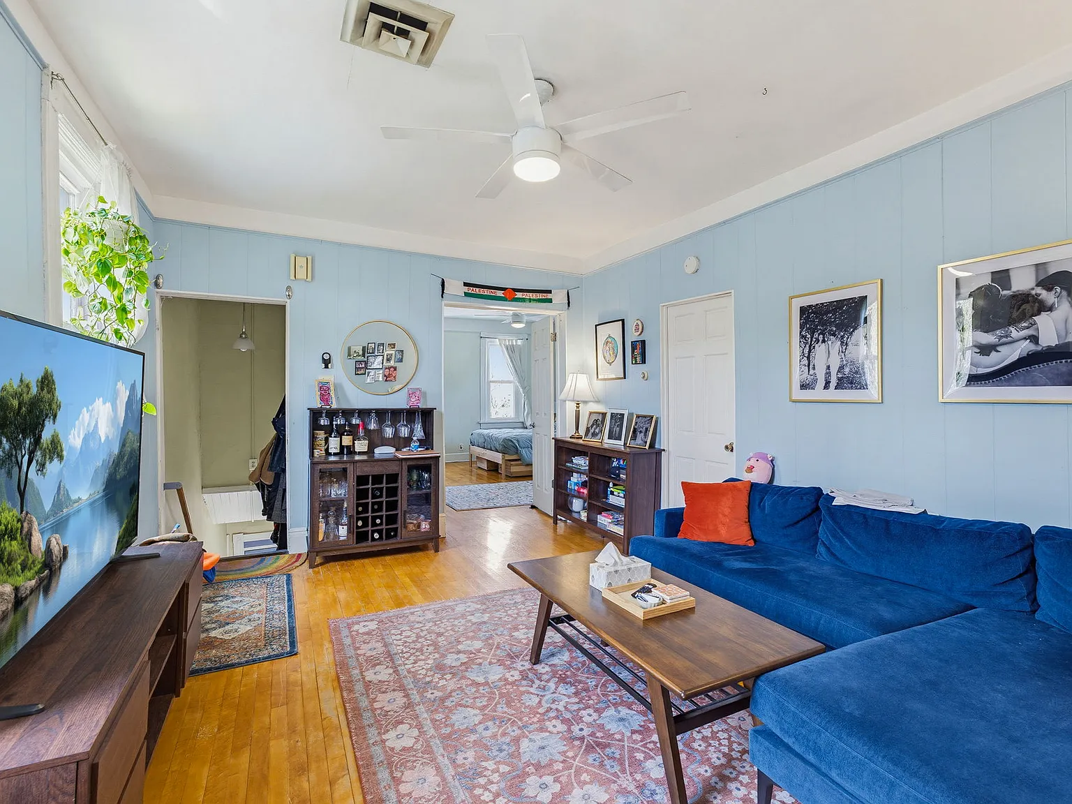 2 bed, 990 sqft, $1,600 — Photo 3