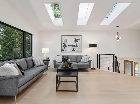 12476 Orchard Rd, Minnetonka, MN 55305