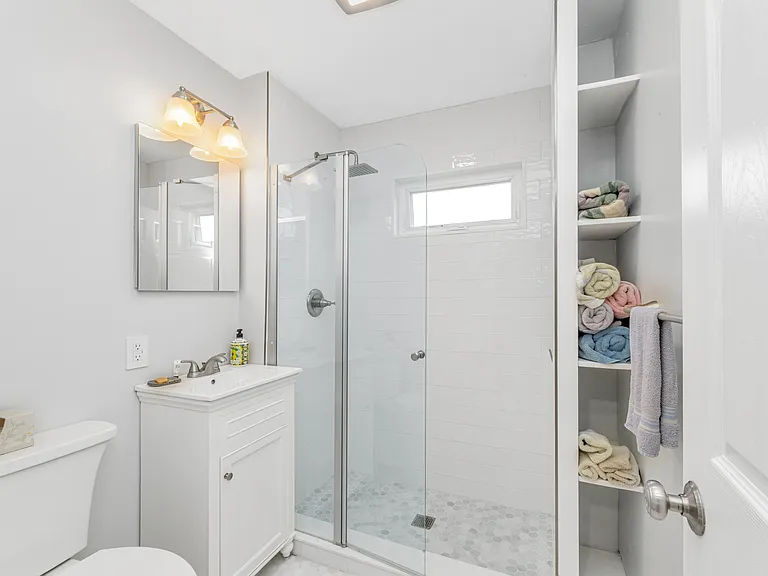 17 Weymouth Ave #1 — Photo 1