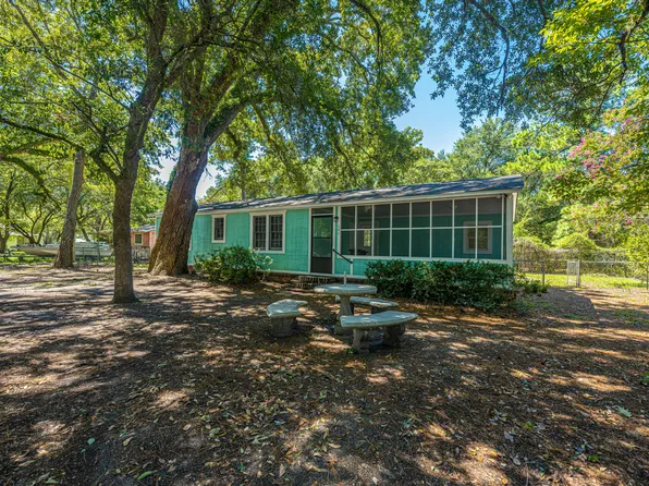 200 Hilltop Dr, Bonneau, SC 29431