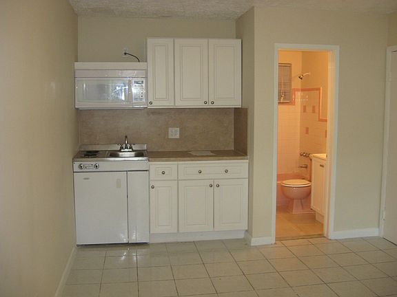 3rd image of 114 SW 20th Ave #116A-114A