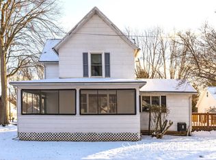 241 Pleasant Ave SE, Caledonia, MI 49316