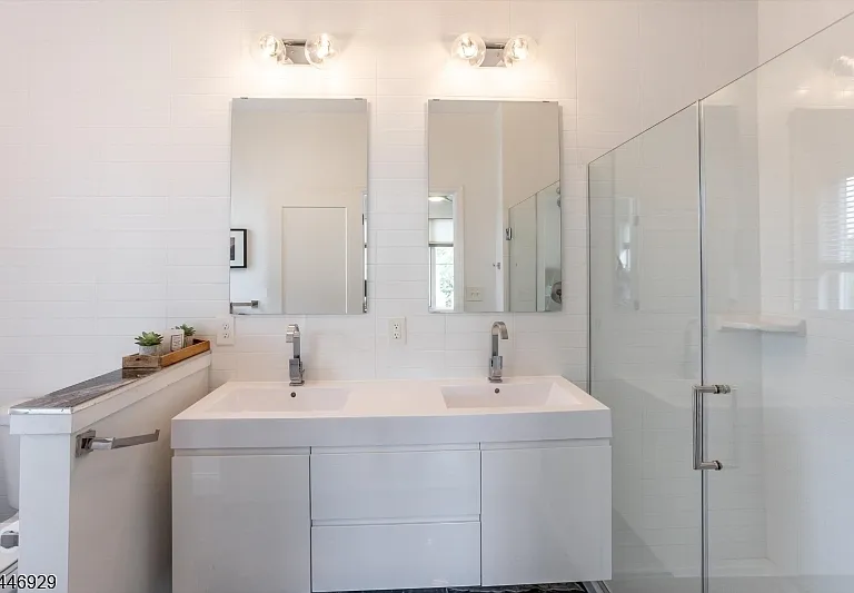 8 Willard Pl — Photo 5