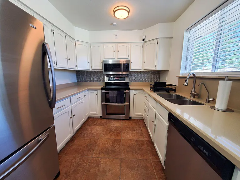 W Columbine Dr — Photo 8