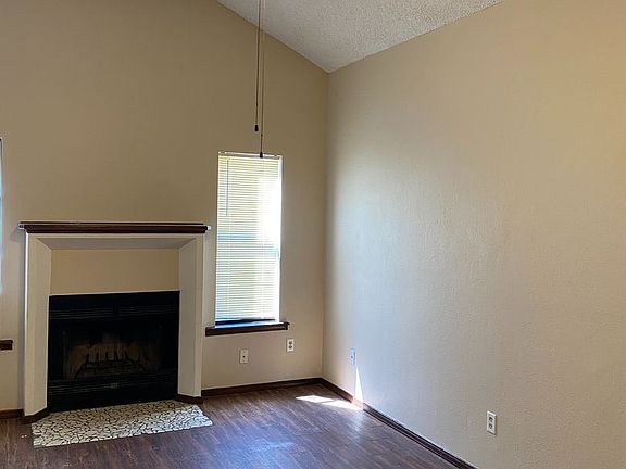 2nd image of 1802 Buchanan Ave