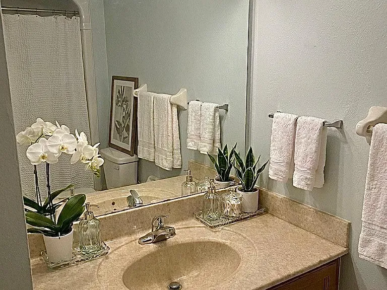 12 Rean Dr #214 — Photo 2