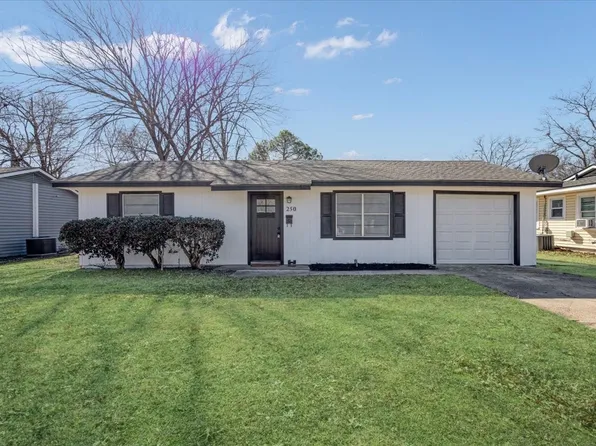 250 Victory St, Bonham, TX 75418