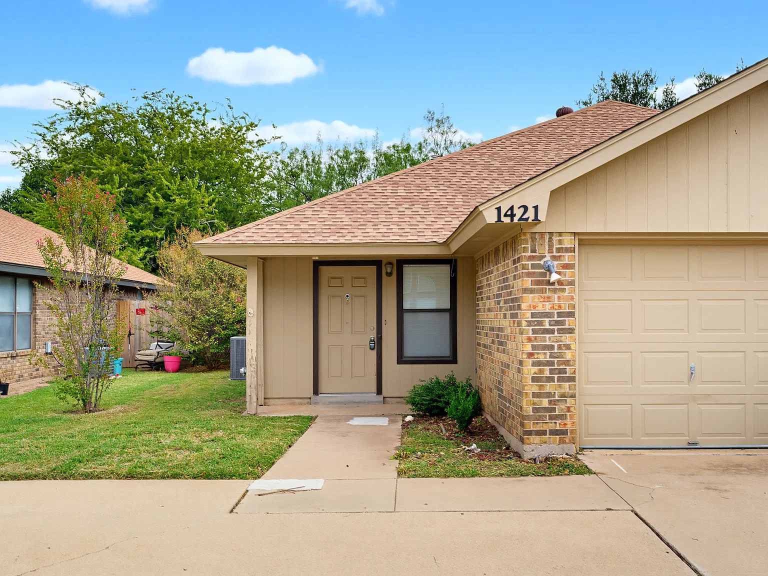 2 bed, 1104 sqft, $2,200 — Photo 4