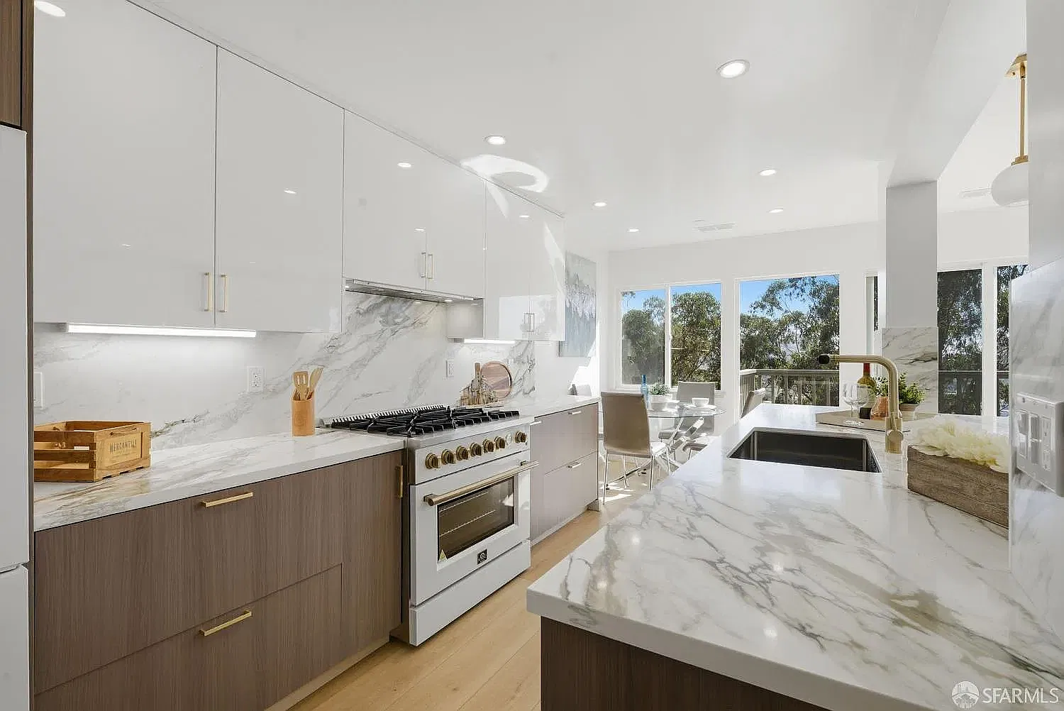 2 bed, 950 sqft, $6,000 — Photo 4