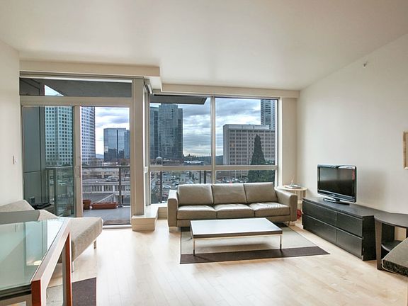 3rd image of 10610 NE 9th Pl Unit 701