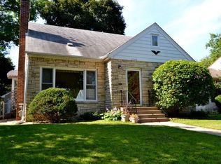 1068 Iowa Ave W, Saint Paul, MN 55117
