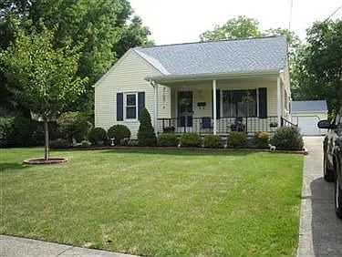 241 N Main St photo 1