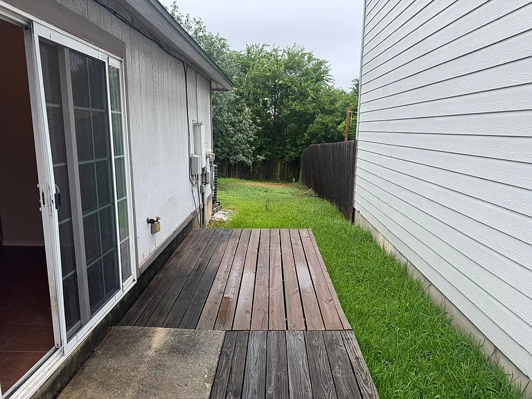13630 Escort Dr — Photo 28