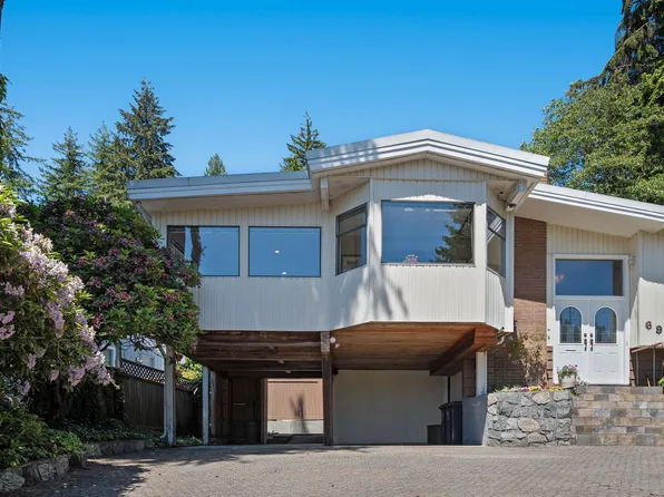 697 Plymouth Dr, North Vancouver, BC V7H 2H5
