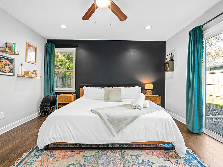 1108 Napier St SE — Photo 3
