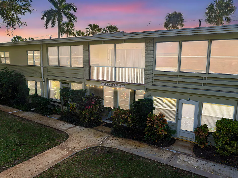 677 Royal Palm Blvd #12